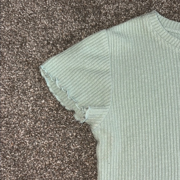 Harlow Green Ribbed Fitted Short Sleeve Tee - Picture 3 of 6